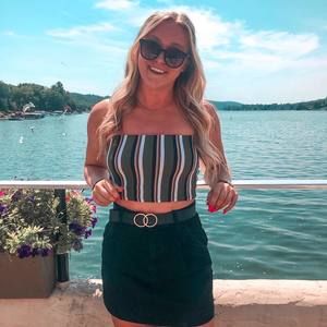 Meet your Posher, Jessica